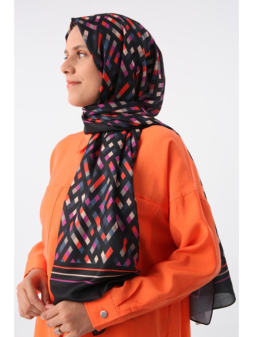 Siyah-Kırmızı Desenli Pamuklu Şal