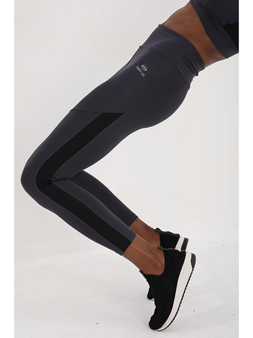 Antrasit Yüksek Bel Toparlayıcı Şerit Detaylı Slim Fit Dar Paça Kadın Tayt - 94542-3