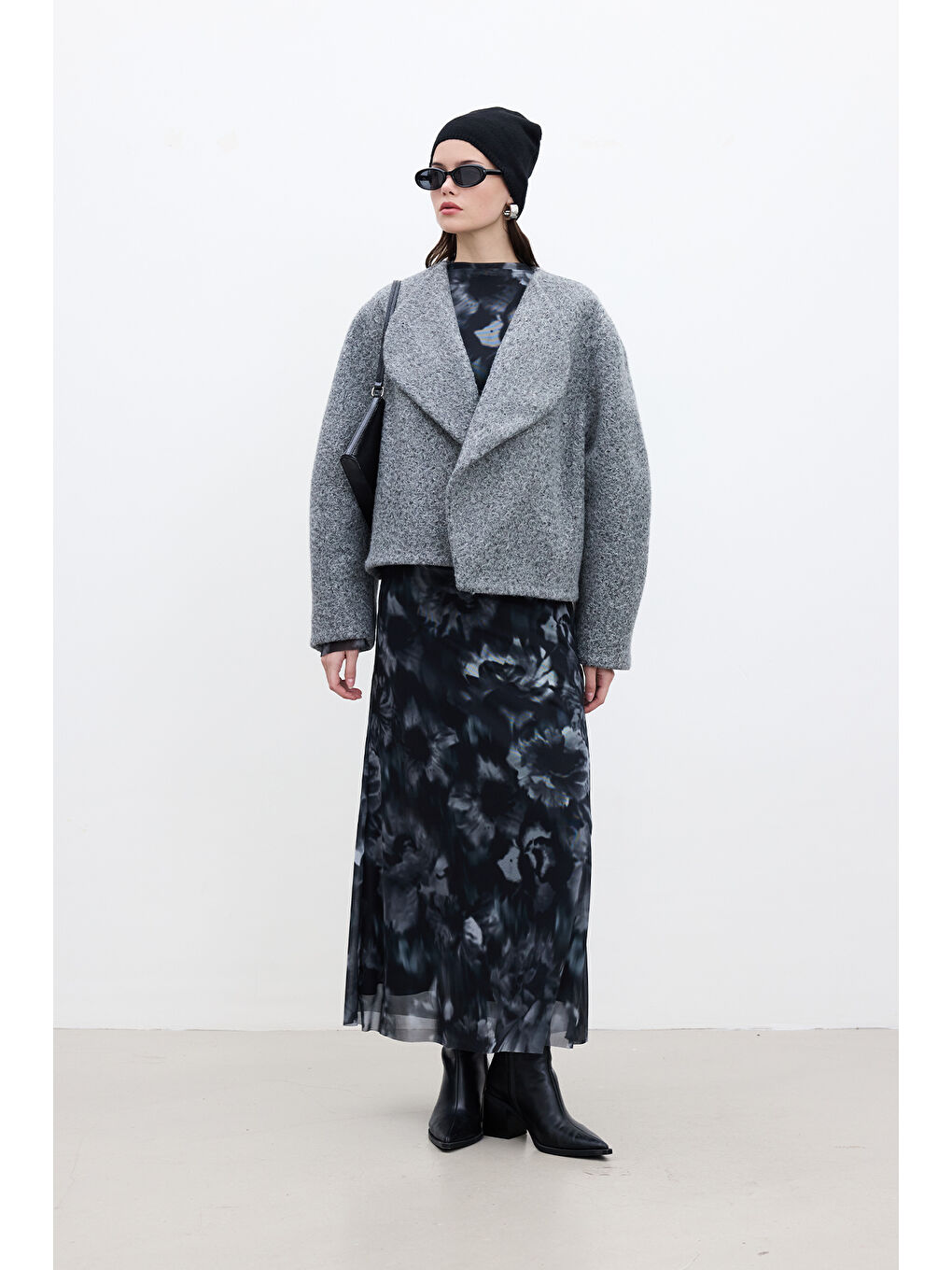 Desenli Geniş Kol Tül Elbise Siyah-2