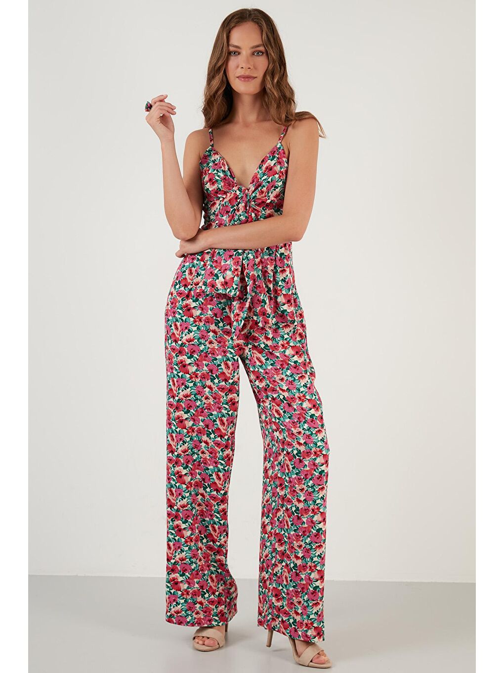 Pembe Çiçekli Cepli Bağlama Detaylı Pencereli İp Askılı Tulum 6057040