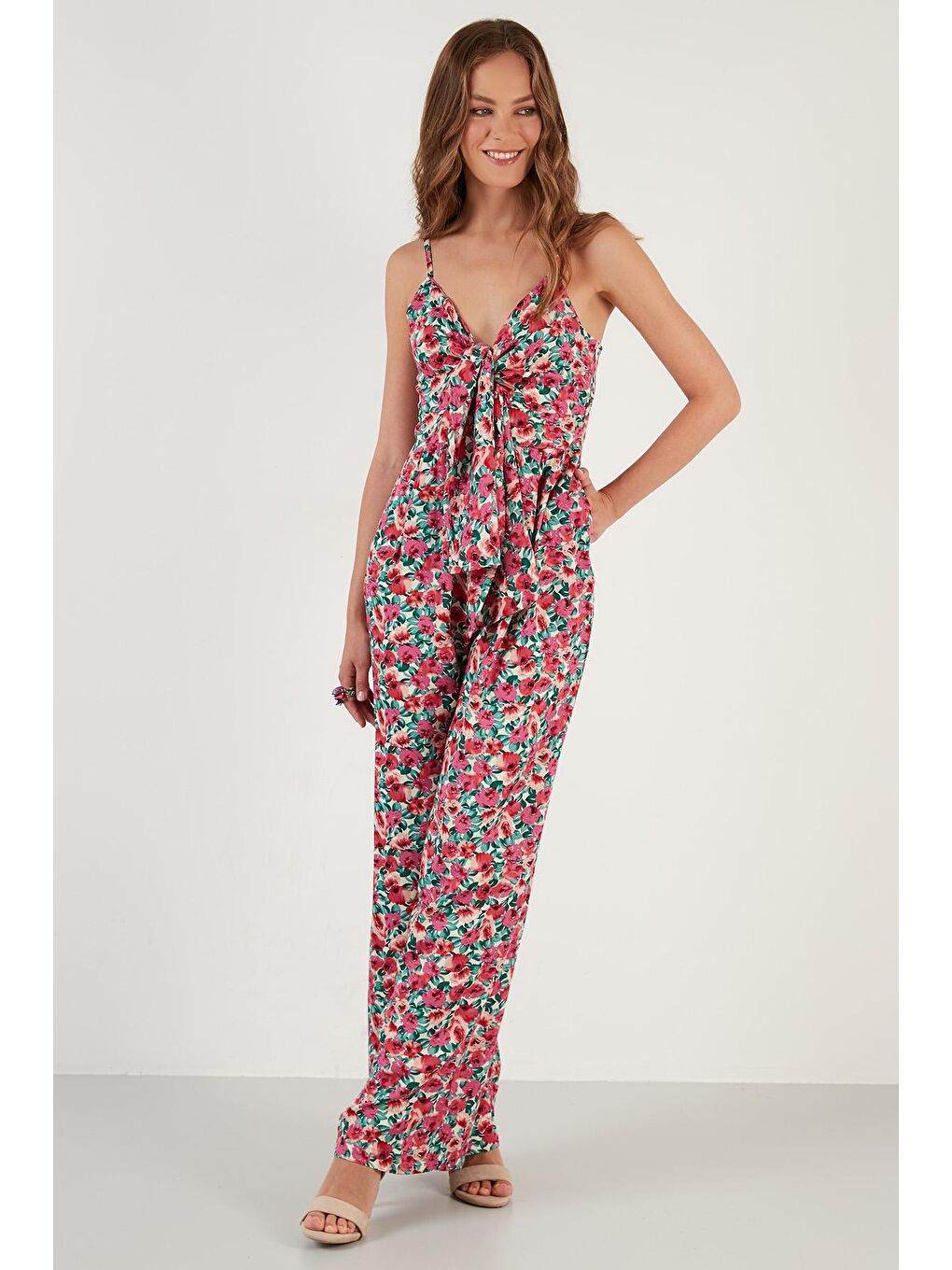 Pembe Çiçekli Cepli Bağlama Detaylı Pencereli İp Askılı Tulum 6057040-1