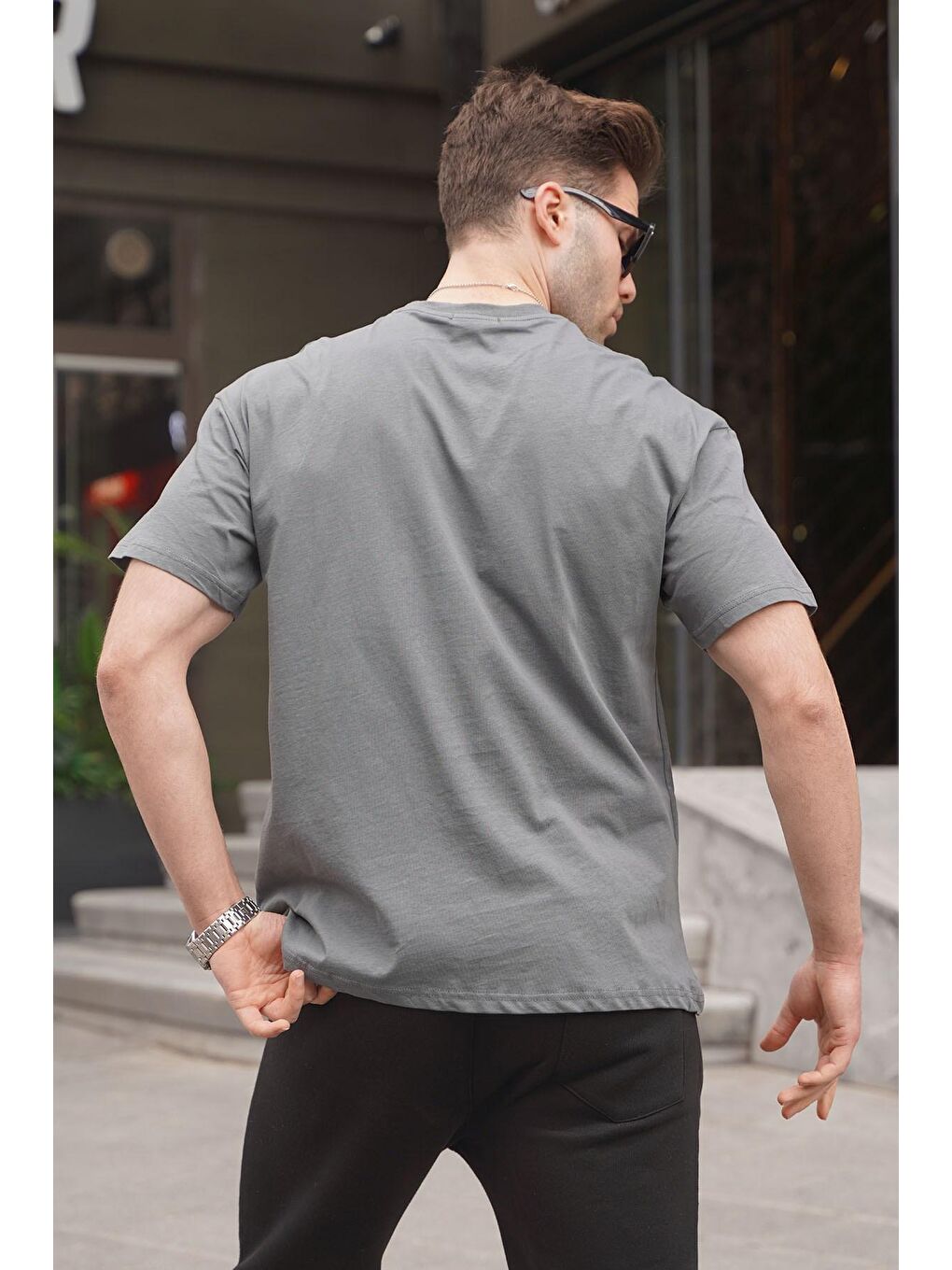 Gri Füme Bisiklet Yaka Cep Detaylı %100 Pamuk Tişört 6091-1