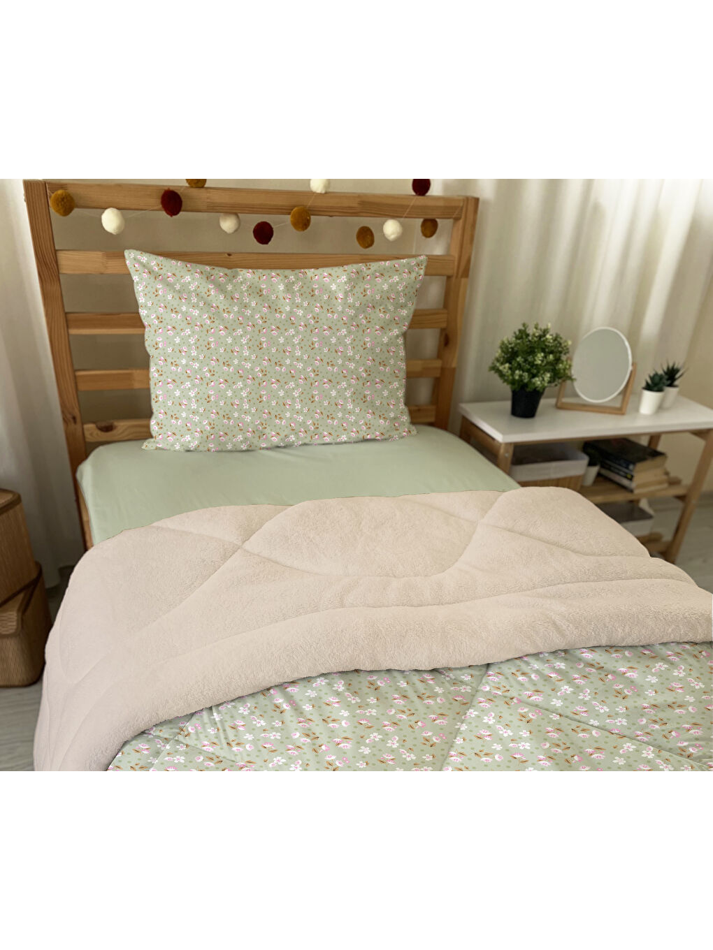 Karışık Tek Kişilik Minik Çiçek Desen,Yeşil 160x220 cm Welsoft Çift Taraflı Silikon Yorgan Ve Uyku Seti-1