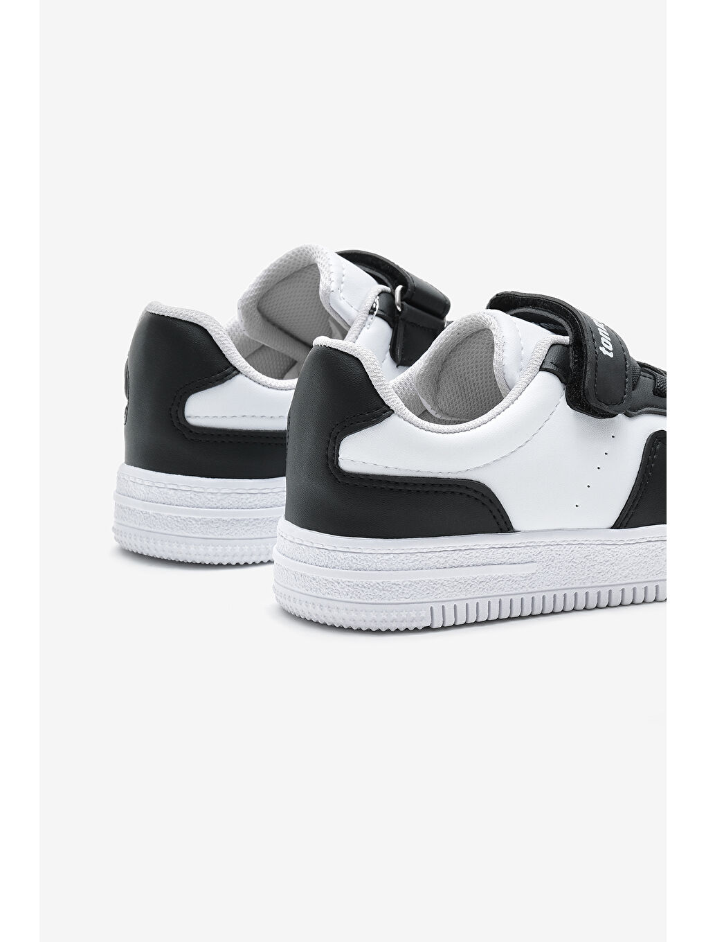 Çocuk Unisex Beyaz Siyah Termo Taban Cırtlı Lastik Bağcıklı Spor Ayakkabı-4