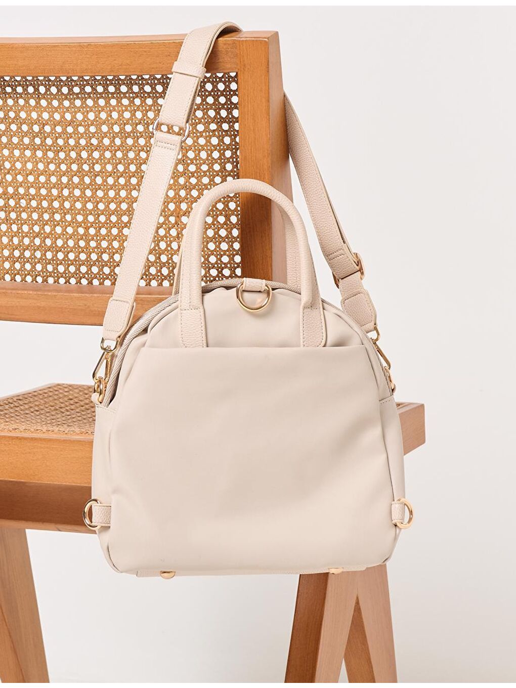 Ekru Krem Rengi Bölmeli Omuz Çapraz Sırt Çantası Olabilen Çanta-1