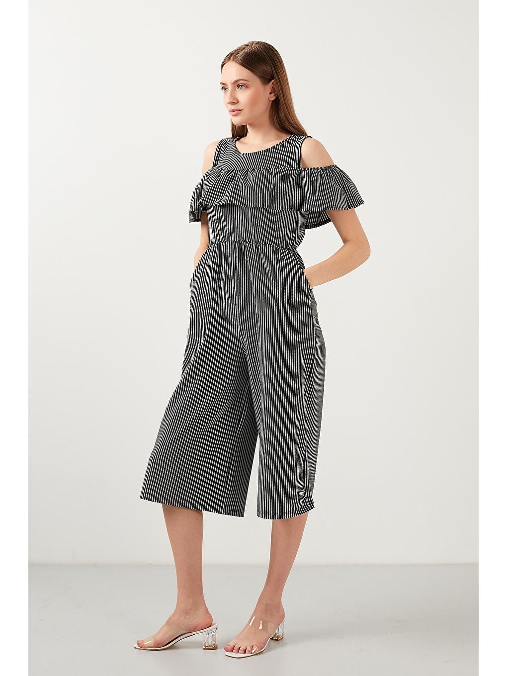 Siyah Desenli Bisiklet Yaka Omuz Detaylı Cepli Tulum 5863143-1