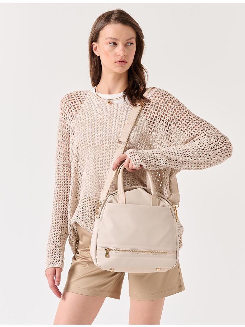 Ekru Krem Rengi Bölmeli Omuz Çapraz Sırt Çantası Olabilen Çanta-3