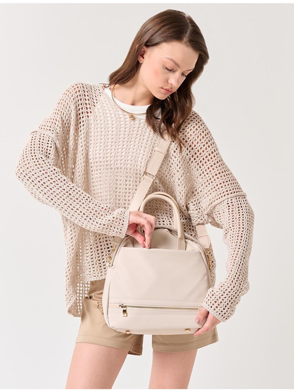 Ekru Krem Rengi Bölmeli Omuz Çapraz Sırt Çantası Olabilen Çanta-4