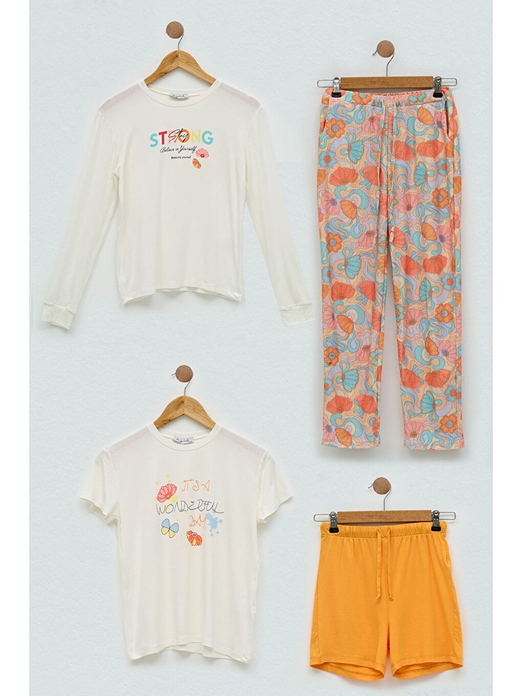 4'Lü Strong Baskılı Ekru Pijama Takım