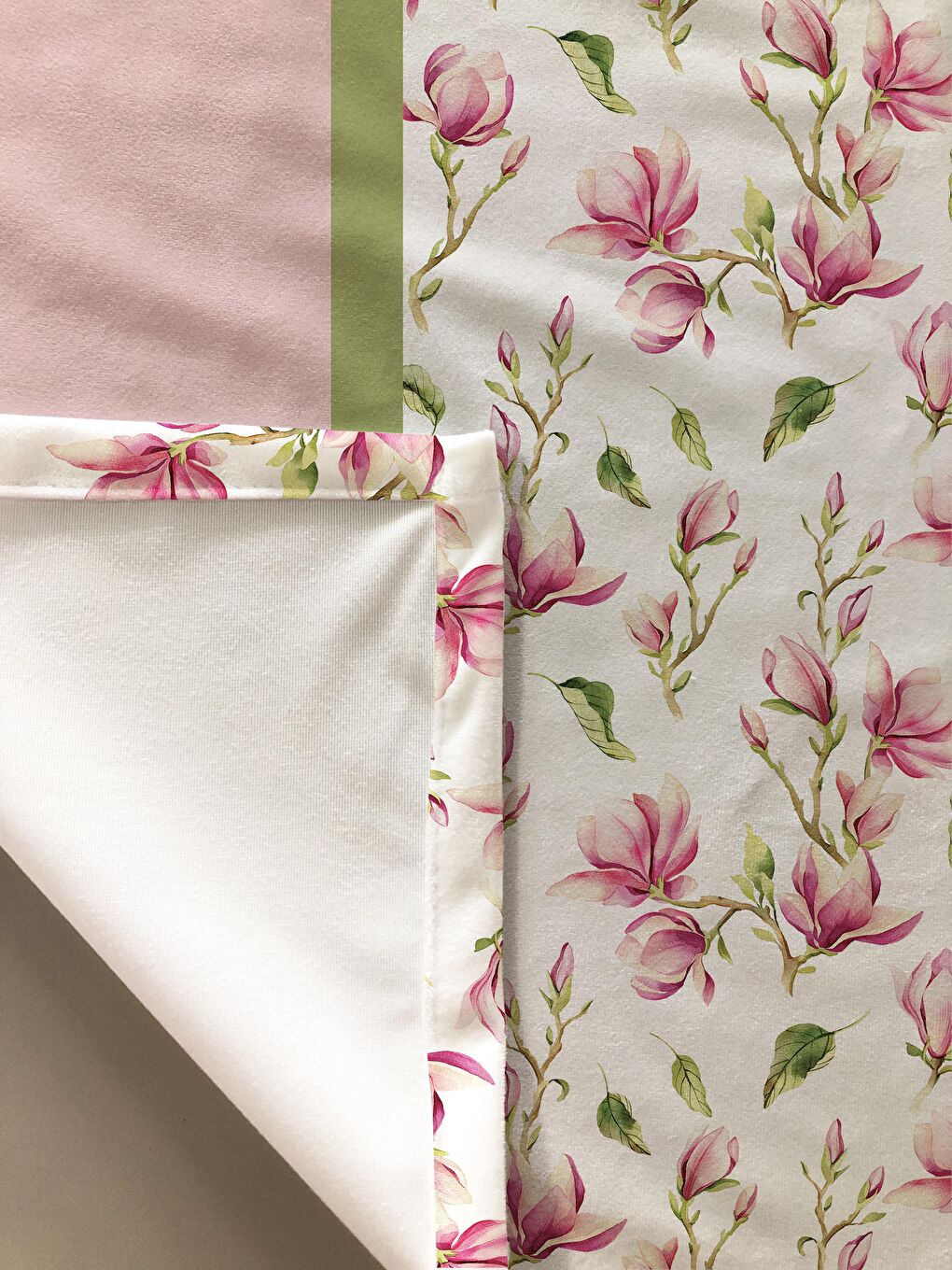 Karışık Kivi Desenli Masa Örtüsü Yeşil 140x140 cm-1