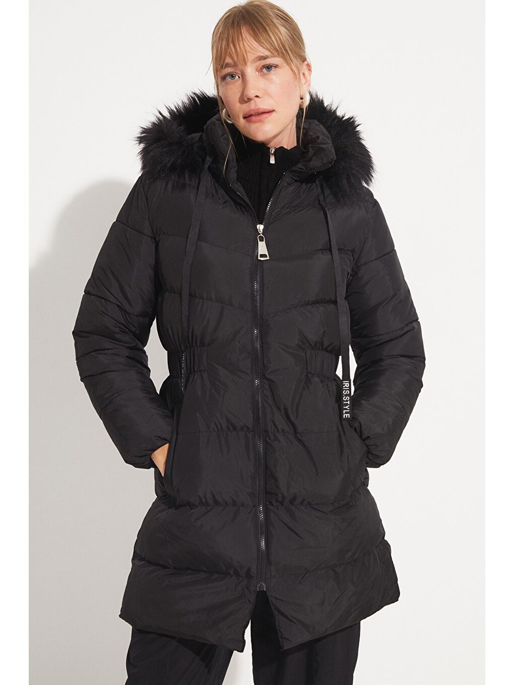 Siyah Kadın Şişme Mont-4