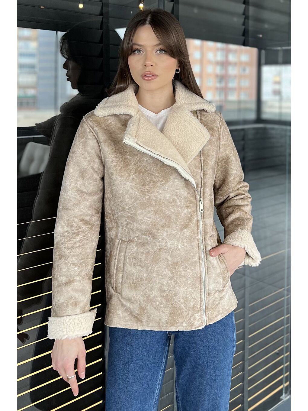 Bej Kadın İçi Pelüş Nubuk Mont-1