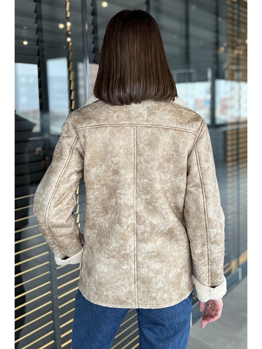 Bej Kadın İçi Pelüş Nubuk Mont-2
