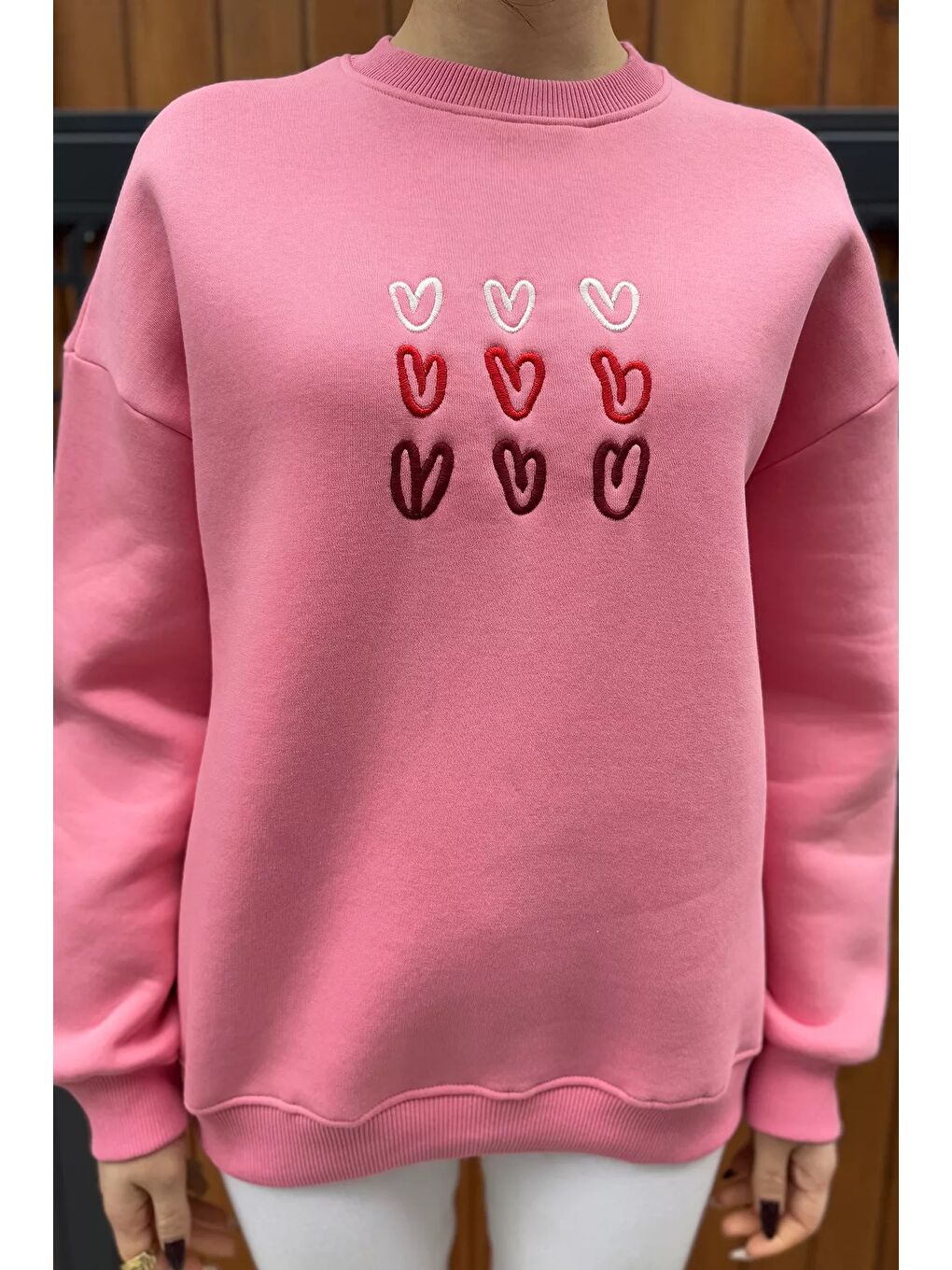 Pembe Kadın Bisiklet Yaka Kalp Nakışlı Şardonlu Sweatshirt-2