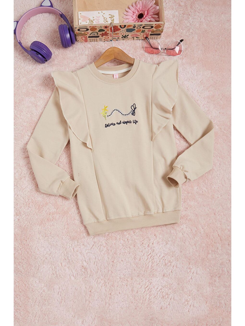 Bej Kelebek Nakışlı Volanlı Kız Çocuk Sweatshirt 16402