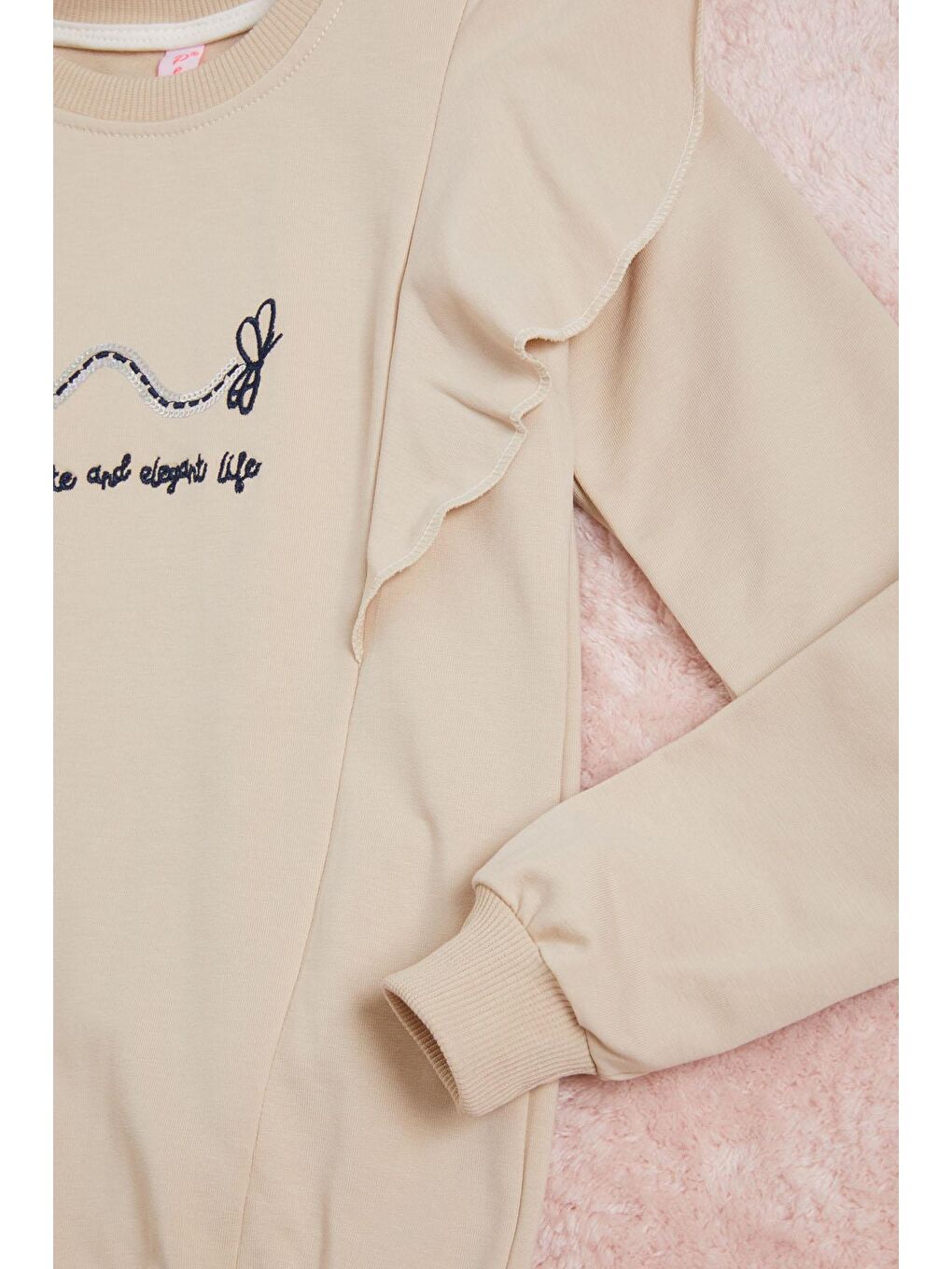 Bej Kelebek Nakışlı Volanlı Kız Çocuk Sweatshirt 16402-1