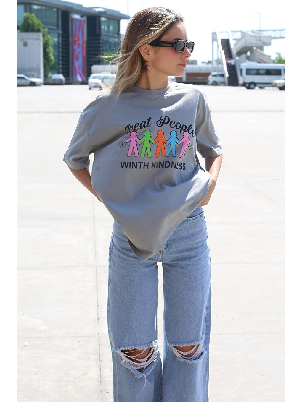 Beyaz Boyalı Gri Baskılı Oversize Tişört Mg1523-1