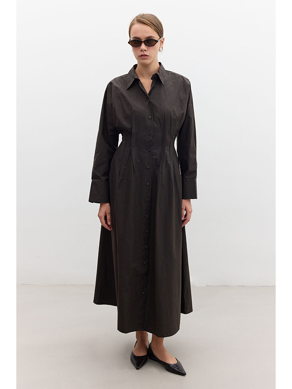 Kahverengi Pile Detaylı Gömlek Elbise Çikolata