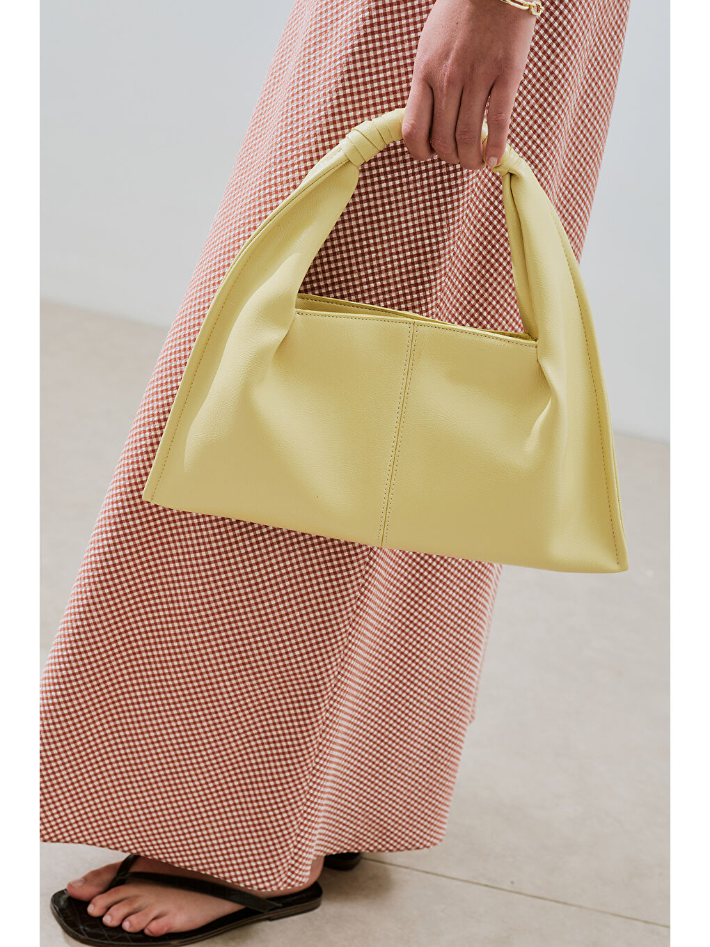 Parlak Deri El Çantası Sarı