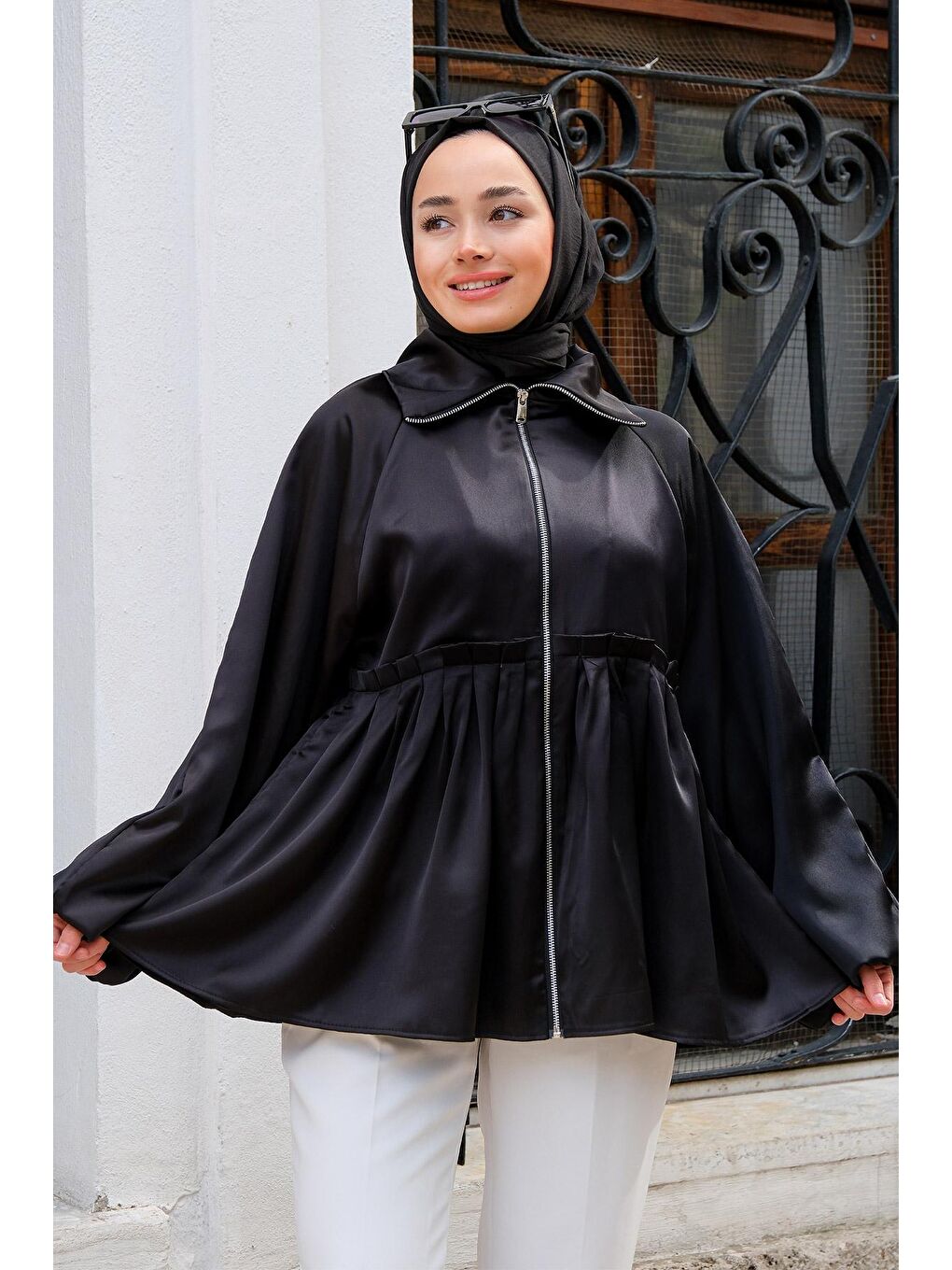 Eteği Piliseli Fermuarlı Tunik Siyah-2