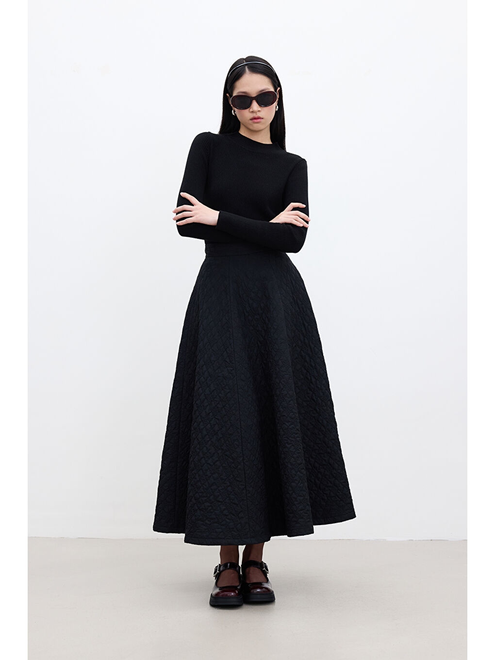 Kapitone Geniş Etek Siyah-1