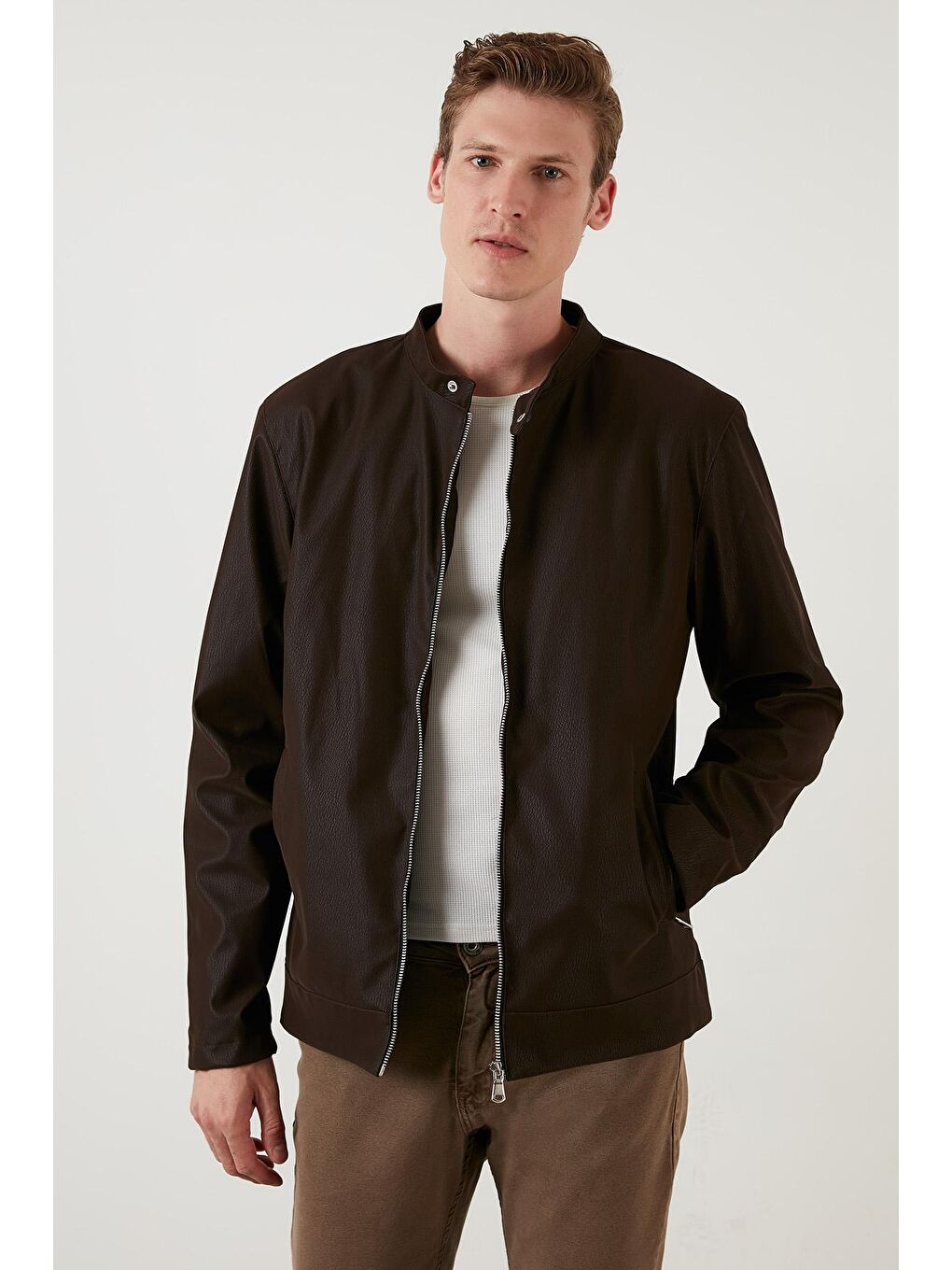 Kahverengi Fermuarlı Cepli Kalın Astarlı Bant Yaka Mont 5711482-2