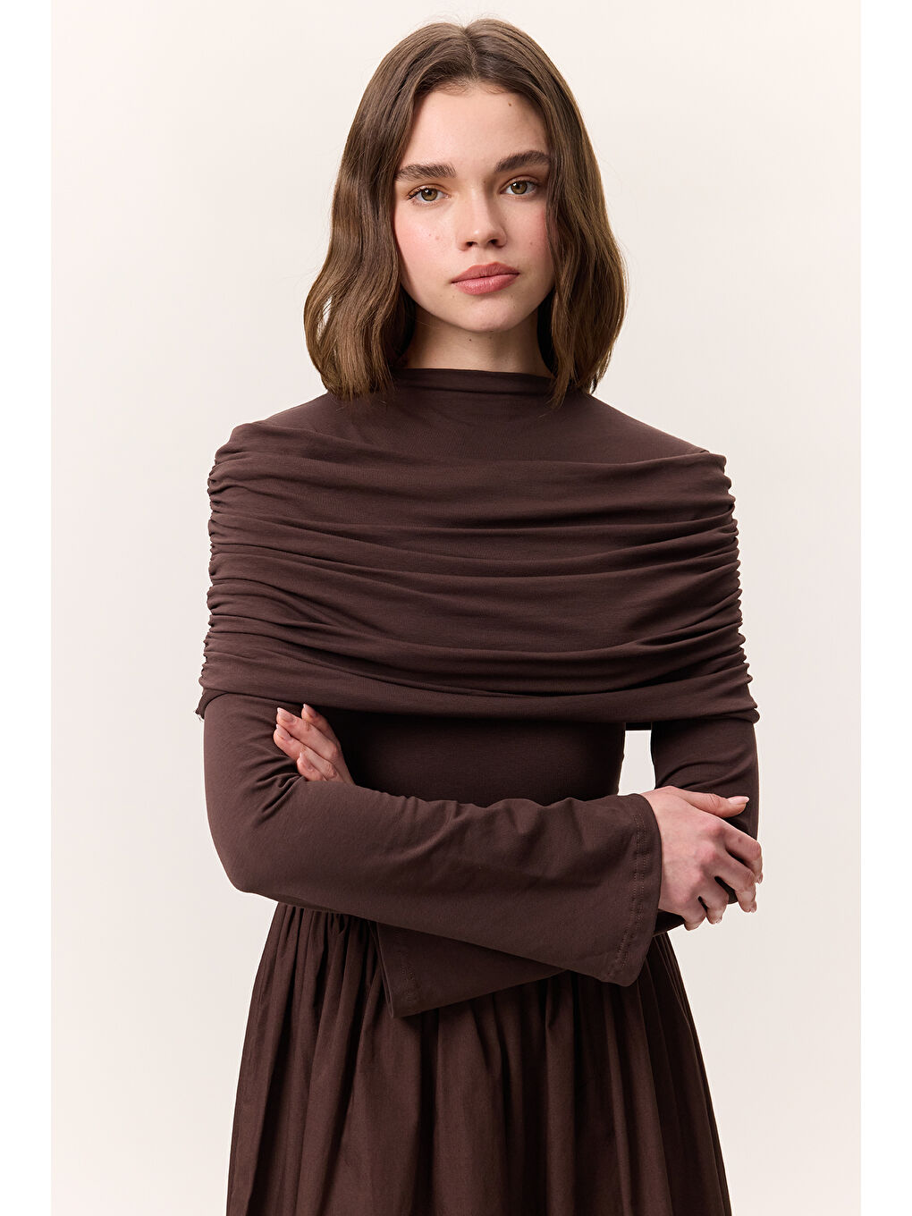 Geniş Etekli Uzun Elbise Kahverengi-3