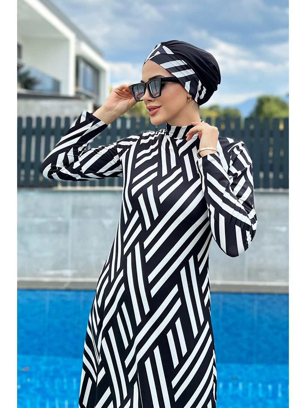 Siyah Elastanlı Tam Kapalı Tesettür Mayo Zehra R011