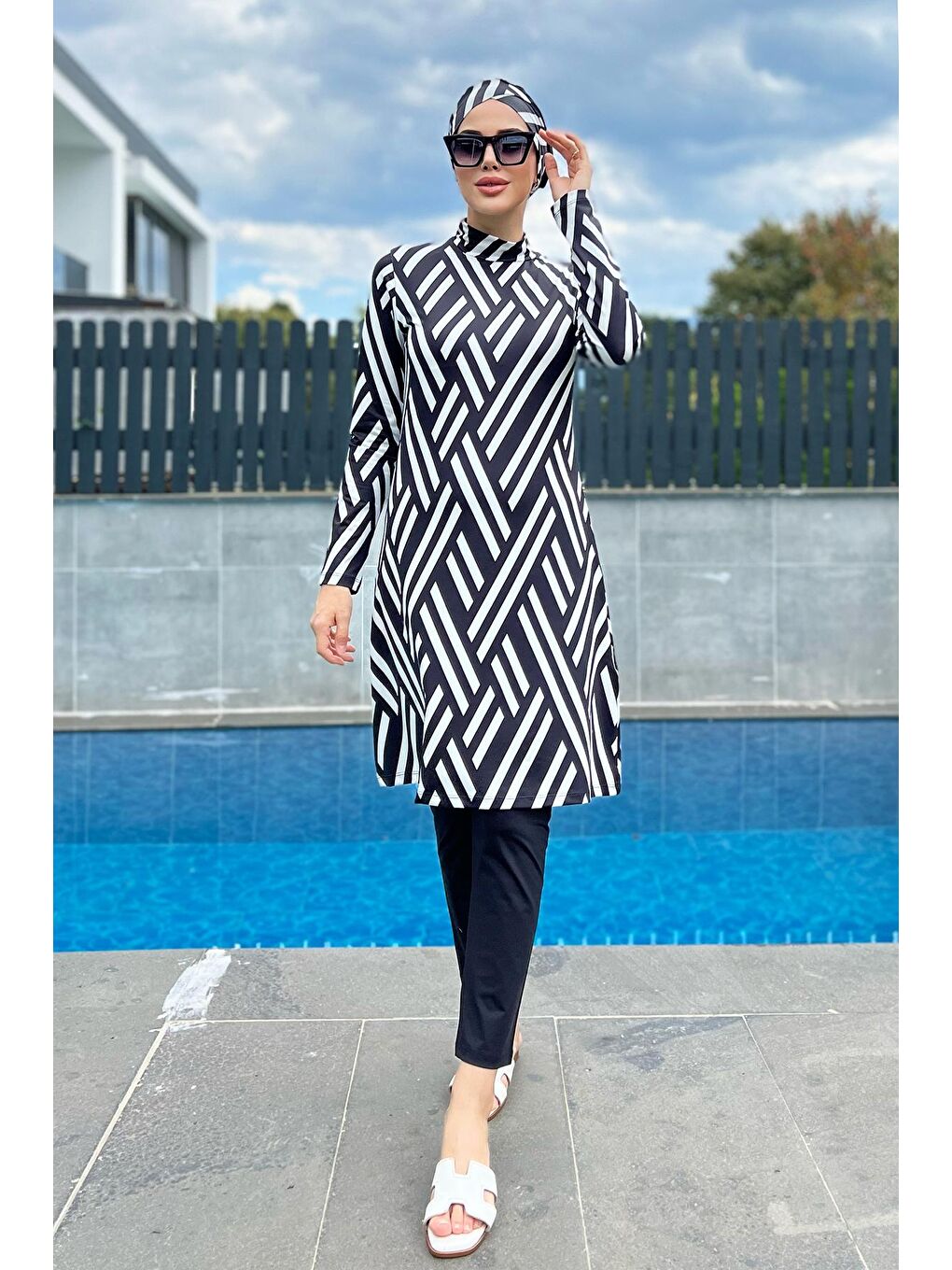 Siyah Elastanlı Tam Kapalı Tesettür Mayo Zehra R011-2