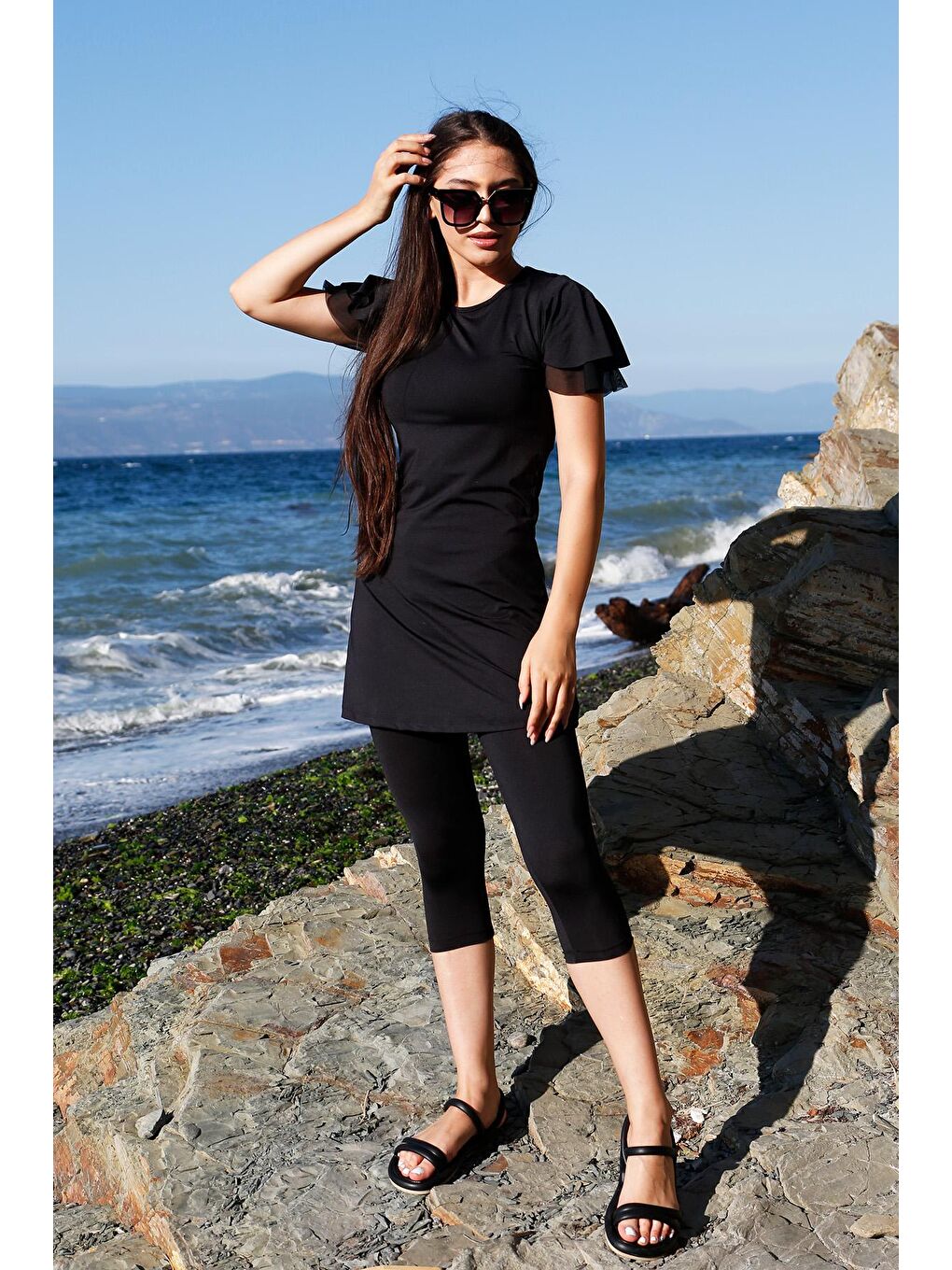 Siyah Kısa Kollu Taytlı Yarı Kapalı Mayo R016 Betül