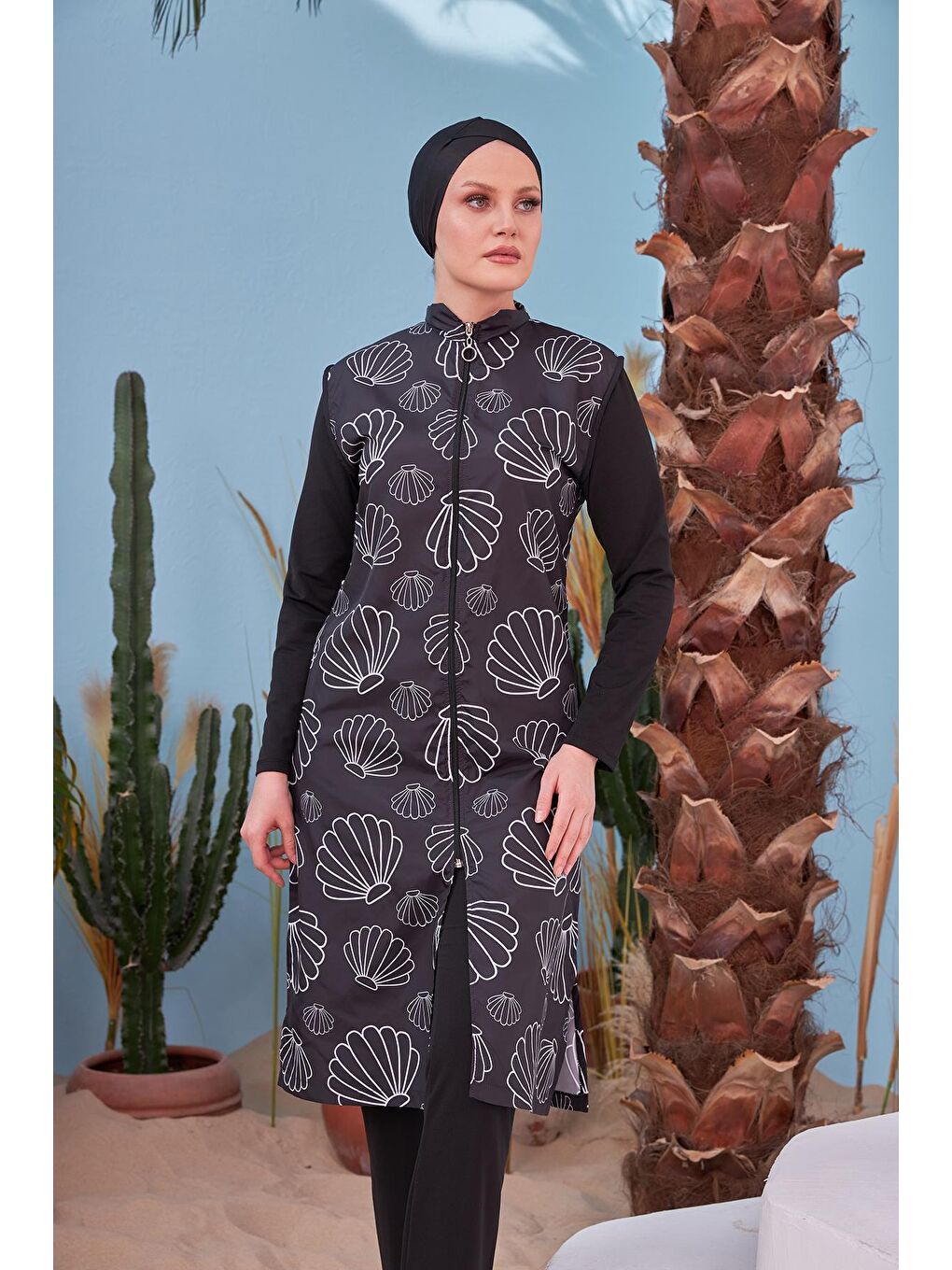 Siyah Tam Kapalı Mayo R4401 Çağıl Beyaz Midye