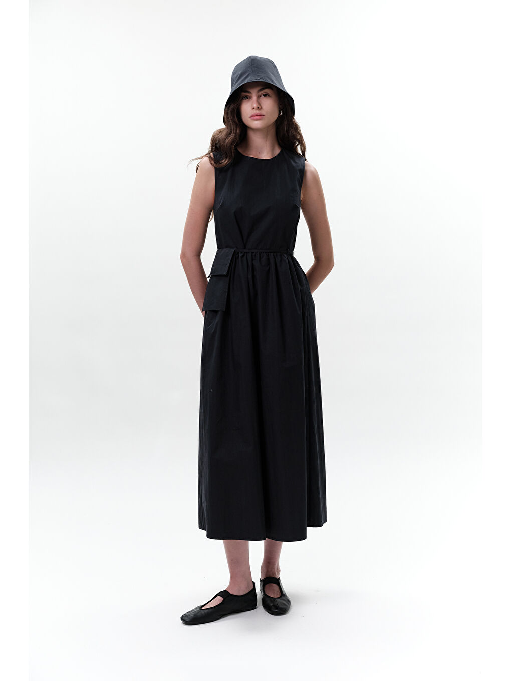 Kemer Detaylı Kolsuz Elbise Lacivert