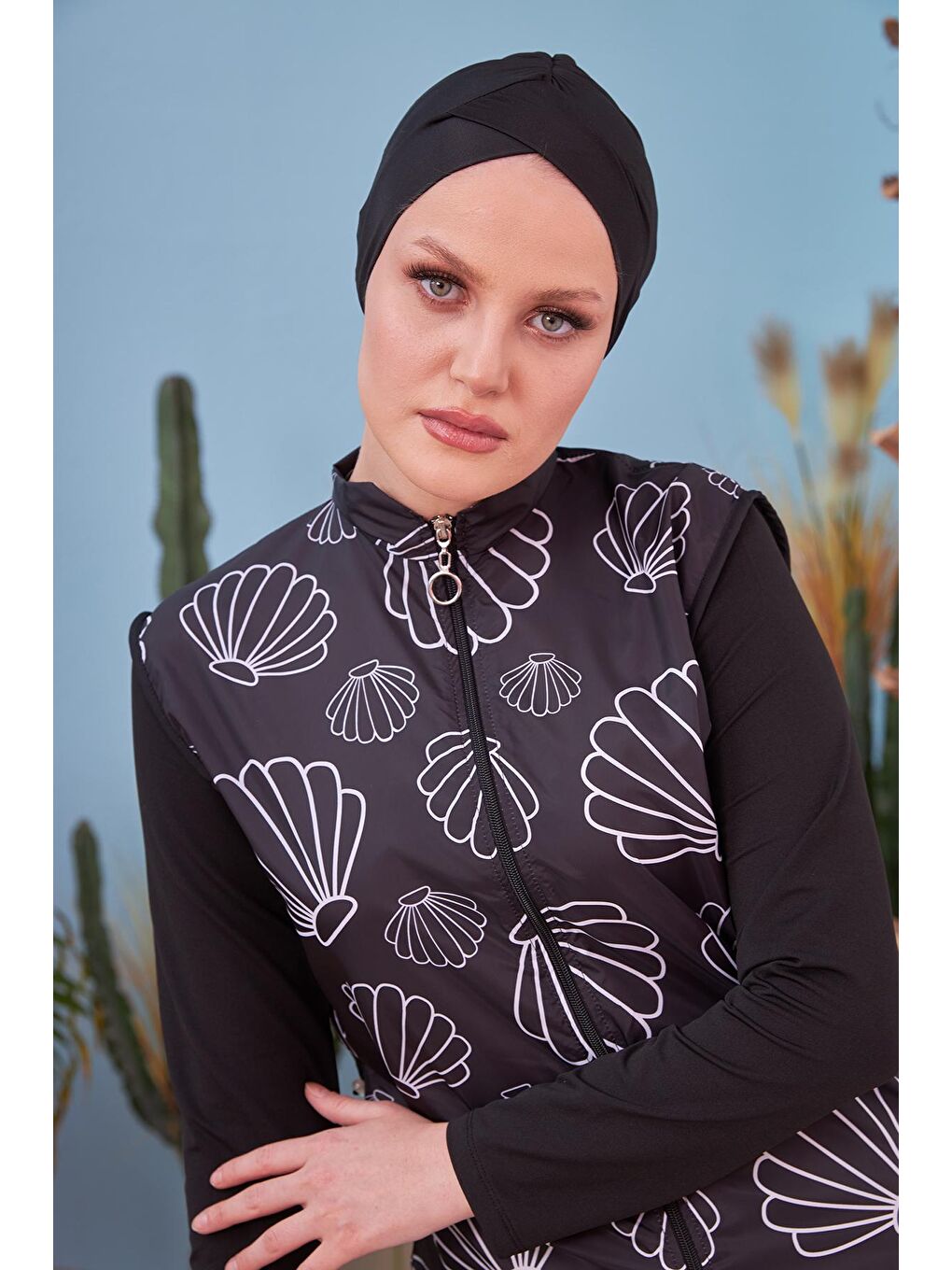 Siyah Tam Kapalı Mayo R4401 Çağıl Beyaz Midye-4