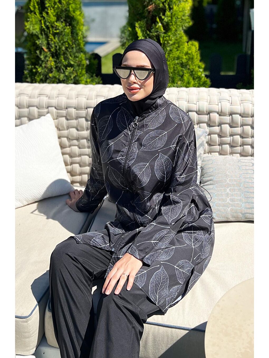 Siyah Önü Kapaklı Paraşüt Tam Kapalı Tesettür Mayo Nur-1