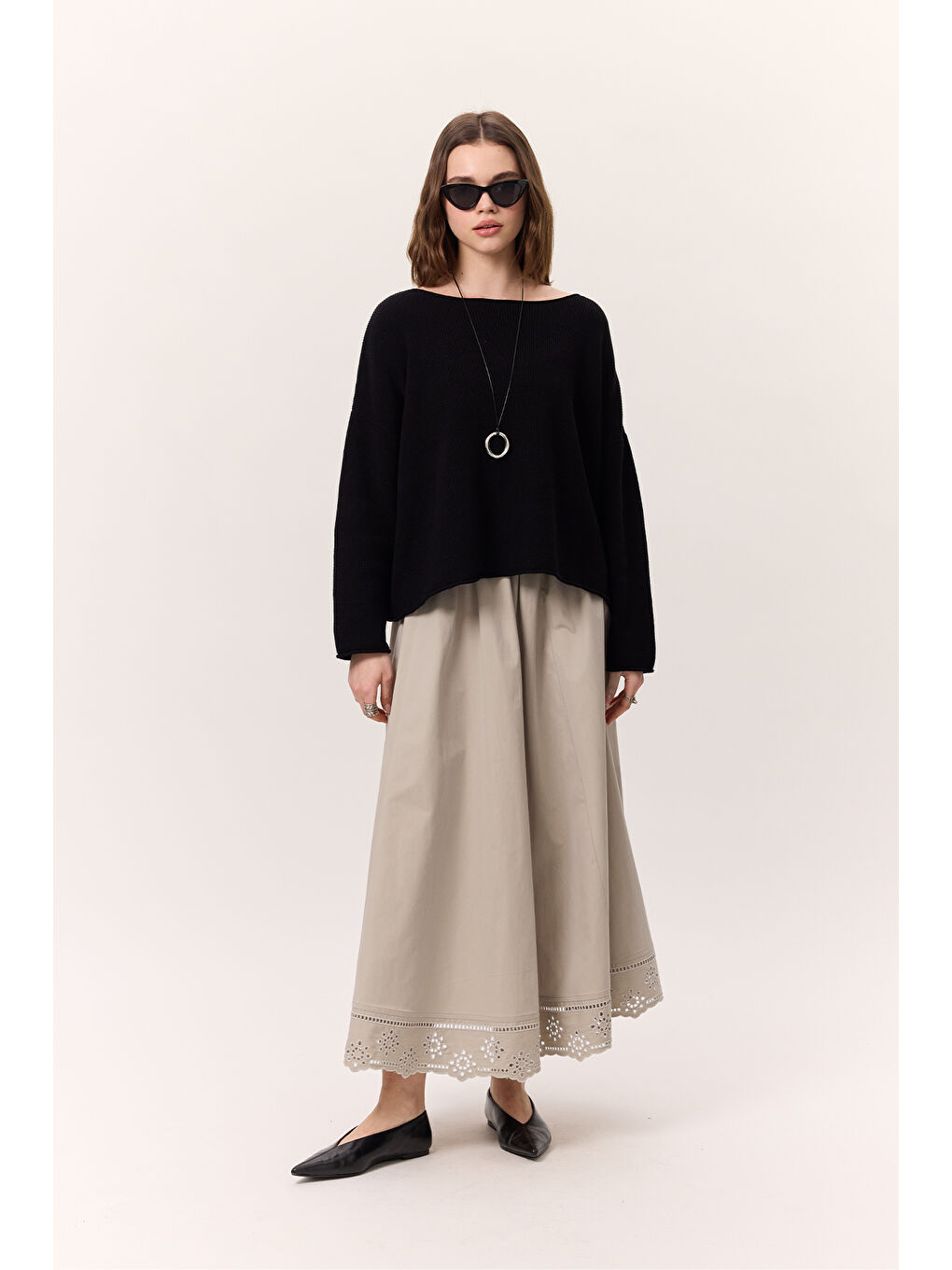 Bej Nakış Detaylı Geniş Etek Taş-2