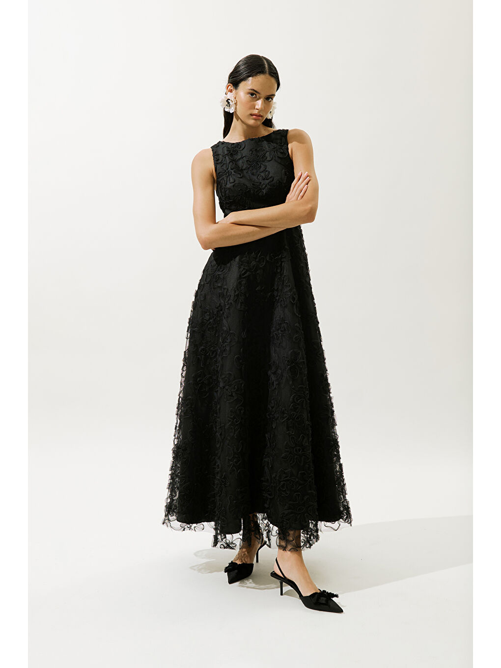 Kabarık Çiçekli Abiye Elbise Siyah-4