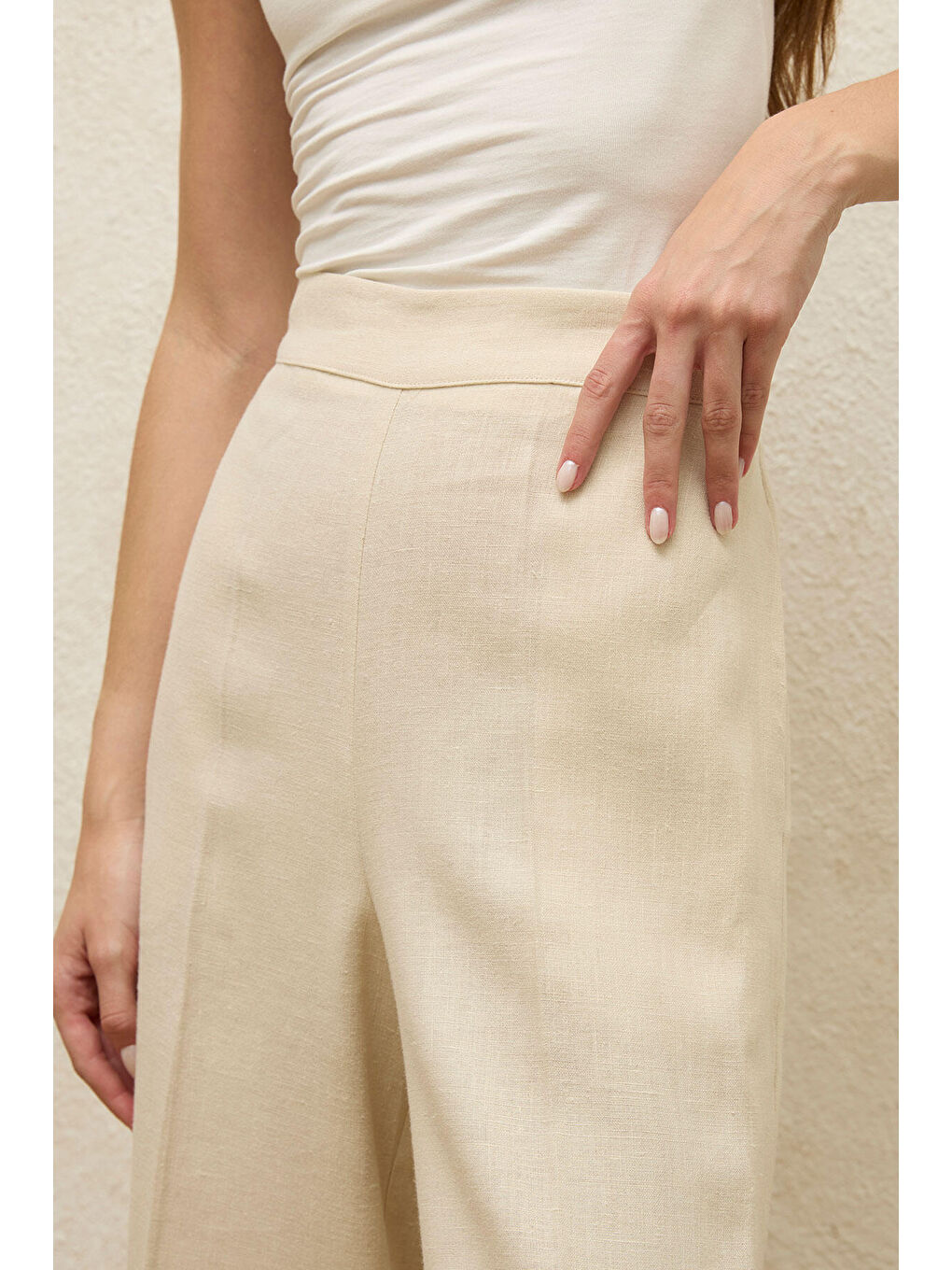 Ütü İzli Keten Pantolon Bej