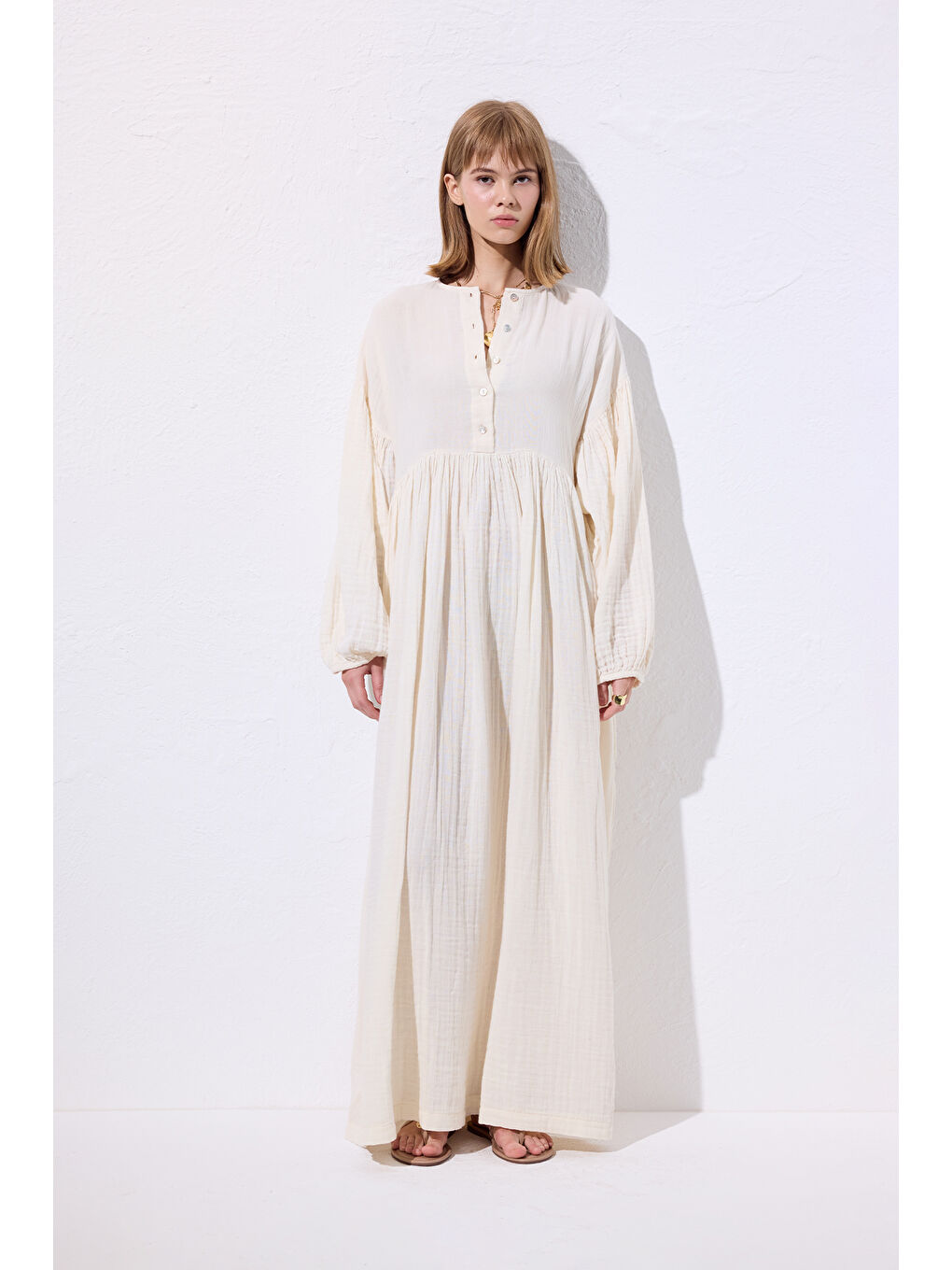 Müslin Düğmeli Rahat Elbise Bej-1