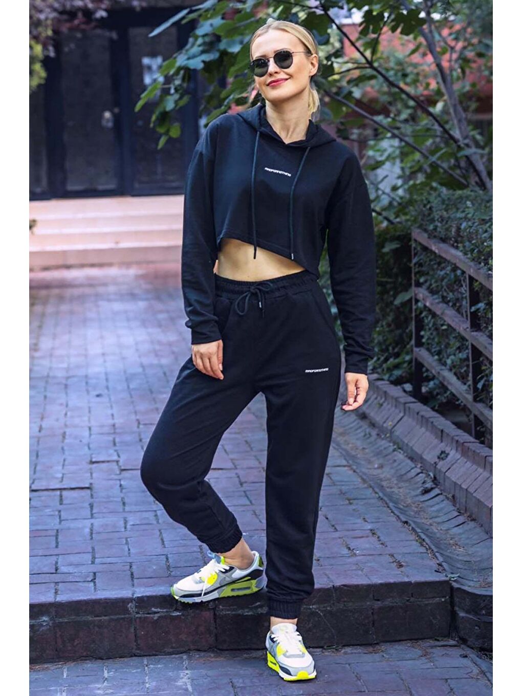 Siyah Kapüşonlu Kadın Eşofman Takımı Mg465-3-1