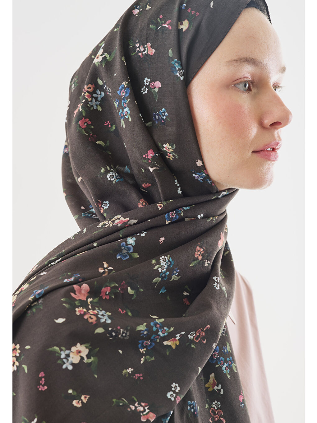Kahverengi Acı Kahve Tıny Blooms Desenli Pamuk Viskon Şal-3