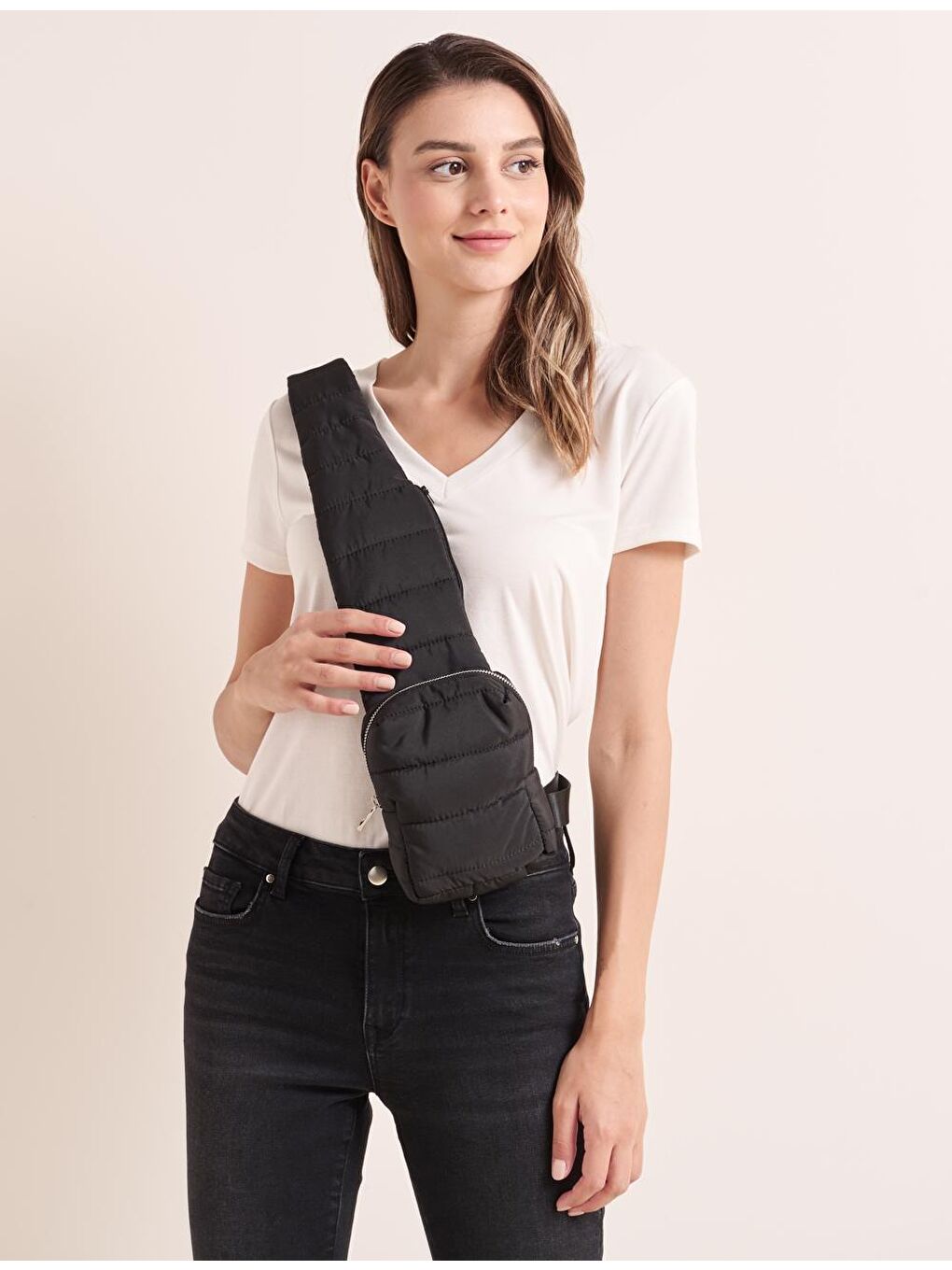 Siyah Fermuarlı Kapitoneli Çok Kullanışlı Çanta-3