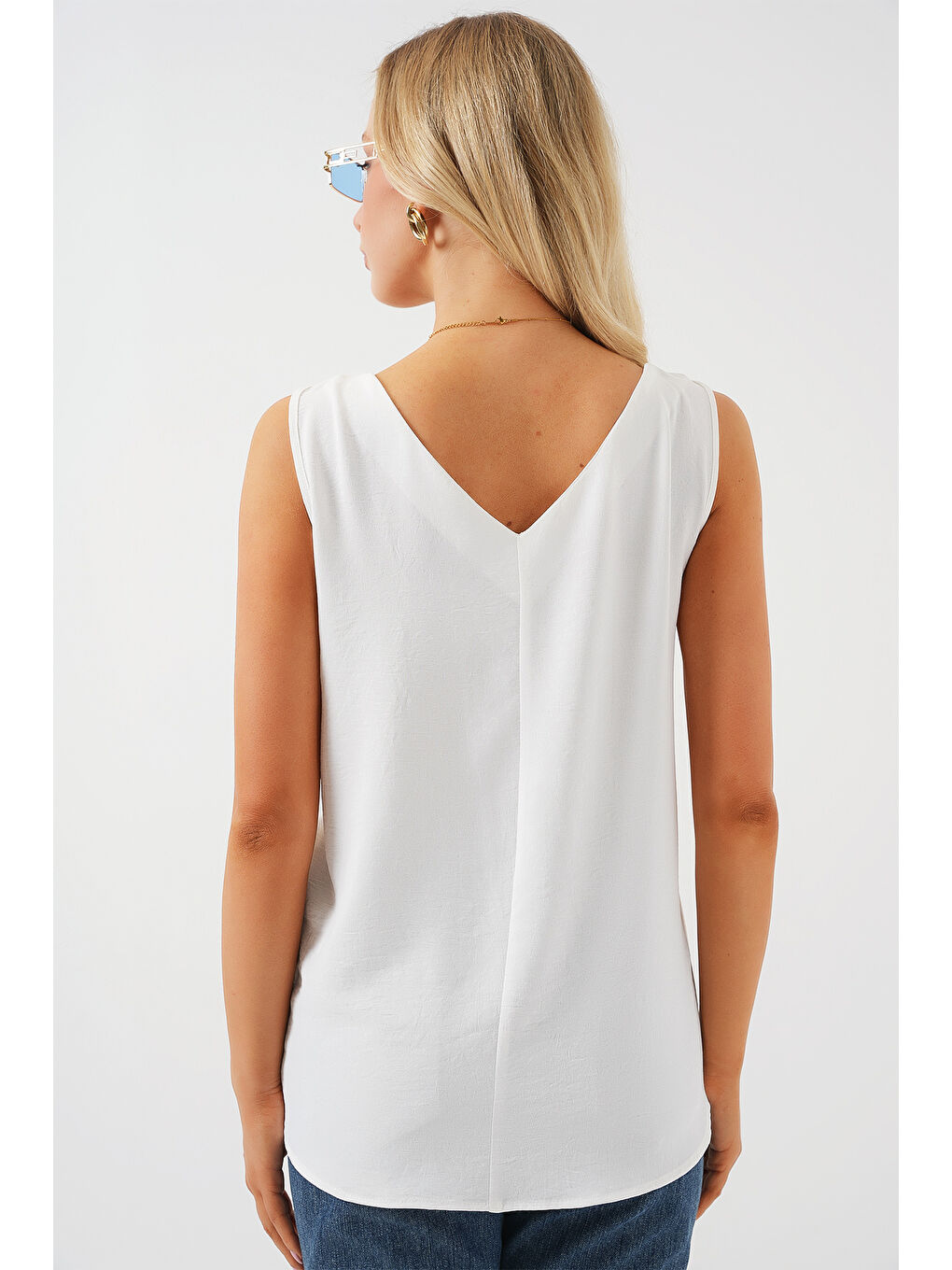 V Yaka Sıfır Kol Bluz 950 - Beyaz-5