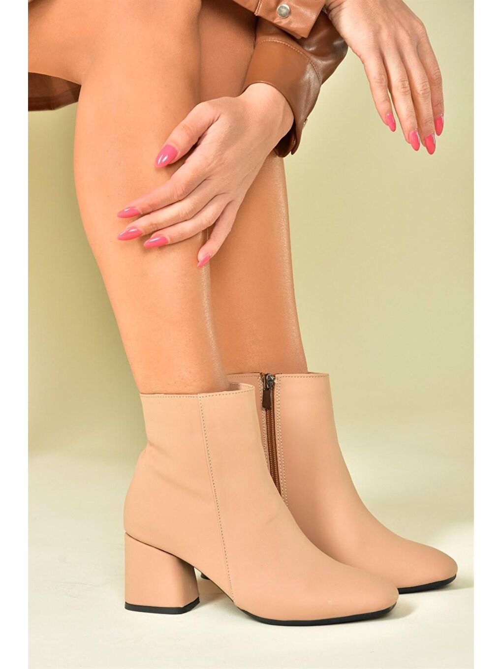 Bej L2510892 Ten Kadın Bot