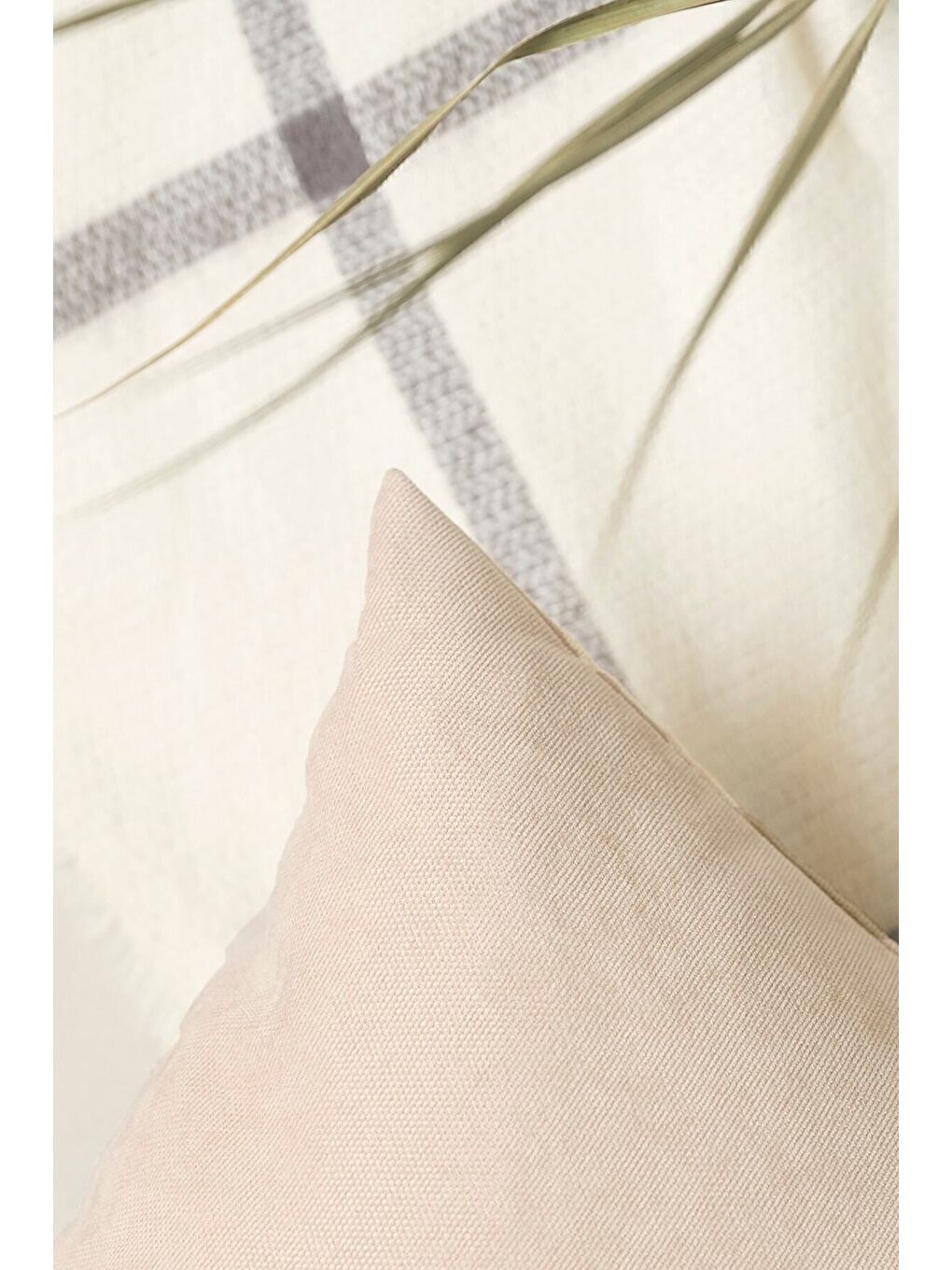 Ekru Panoroma Süet Dokulu Düz Punch (Panç) İçin Uygun Krem 50X50 Dekoratif Kırlent Kılıfı-2