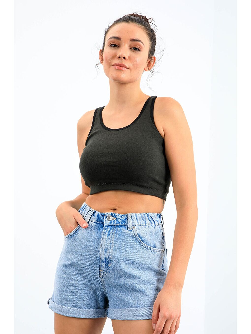 Haki Basic Sıfır Kol Dar Kalıp U Yaka Kadın Crop Top Atlet - 97162-4