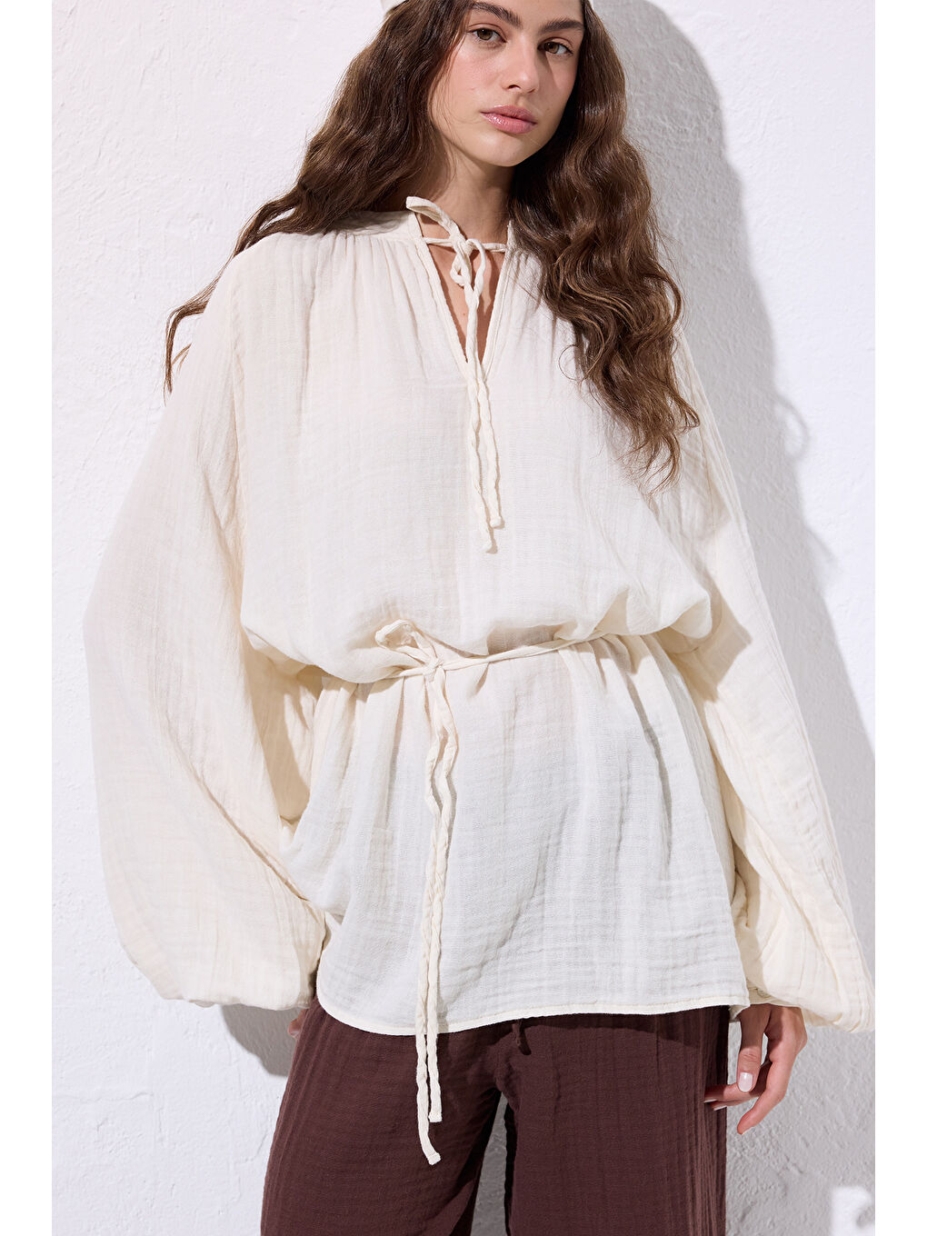 Müslin Bağlamalı Bluz Bej-3