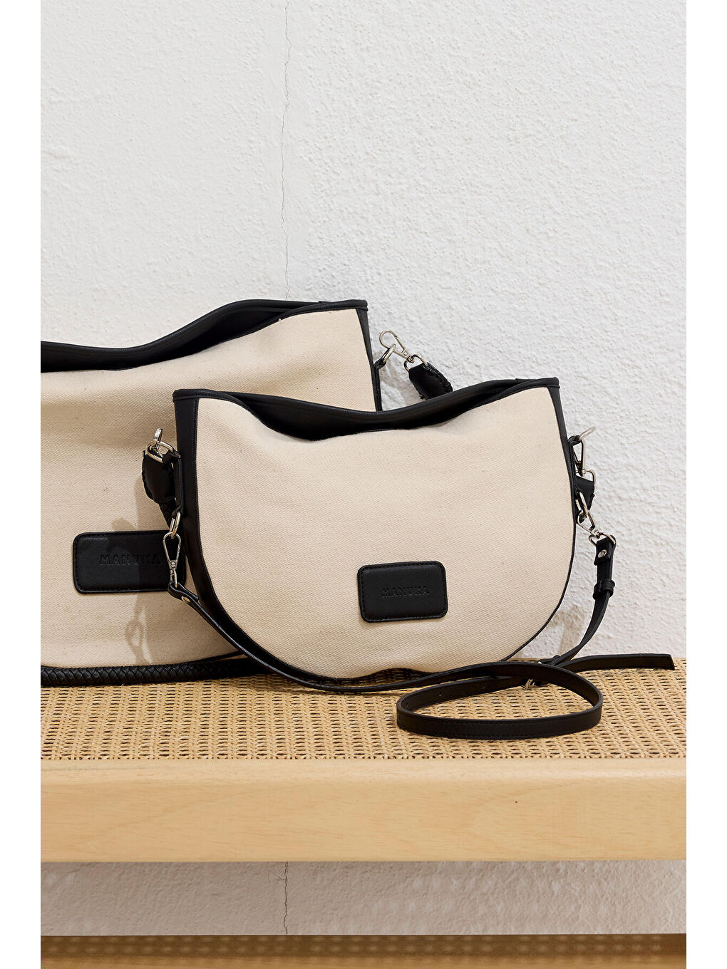 Naturel Kanvas Oval Çanta Siyah-3