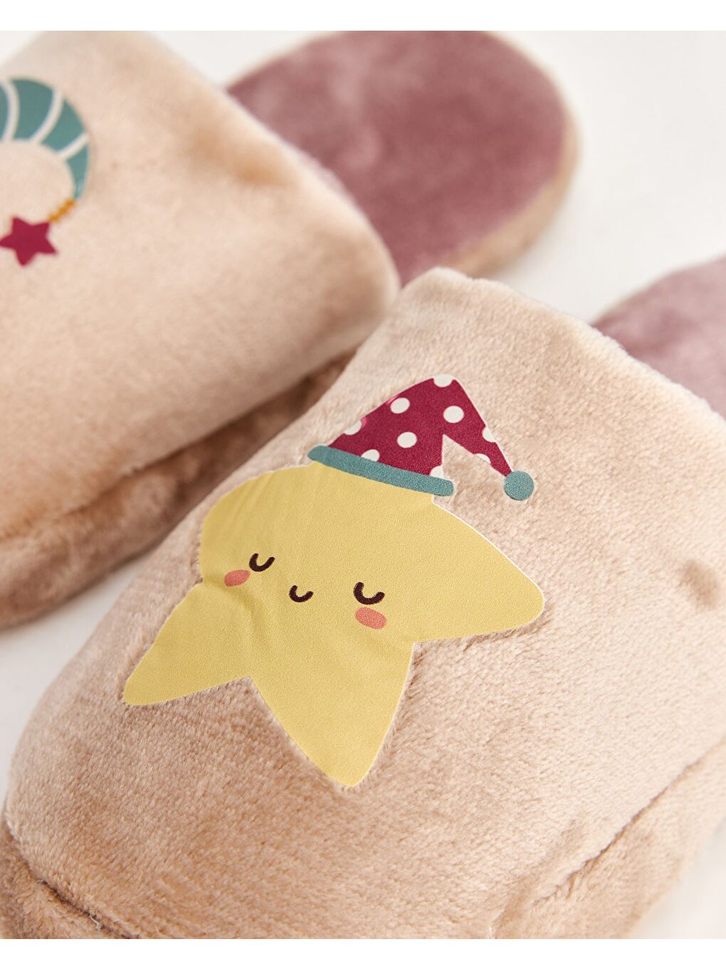 Ekru Kadın Ay Yıldız Figürlü Ev Terliği - ŞAPİ-1