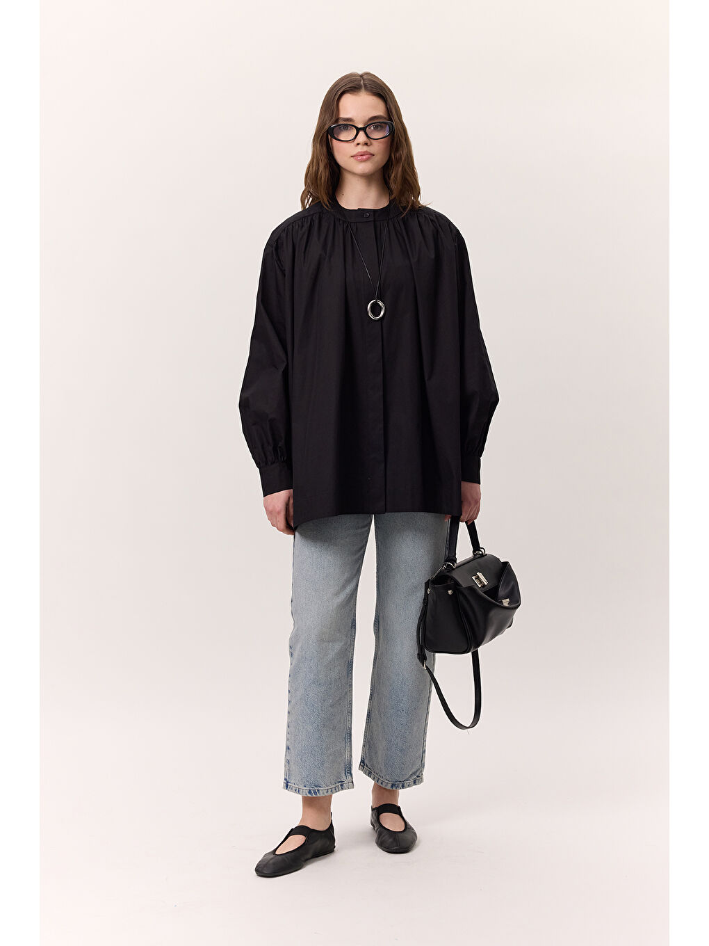 Büzgü Detaylı Geniş Gömlek Siyah-3