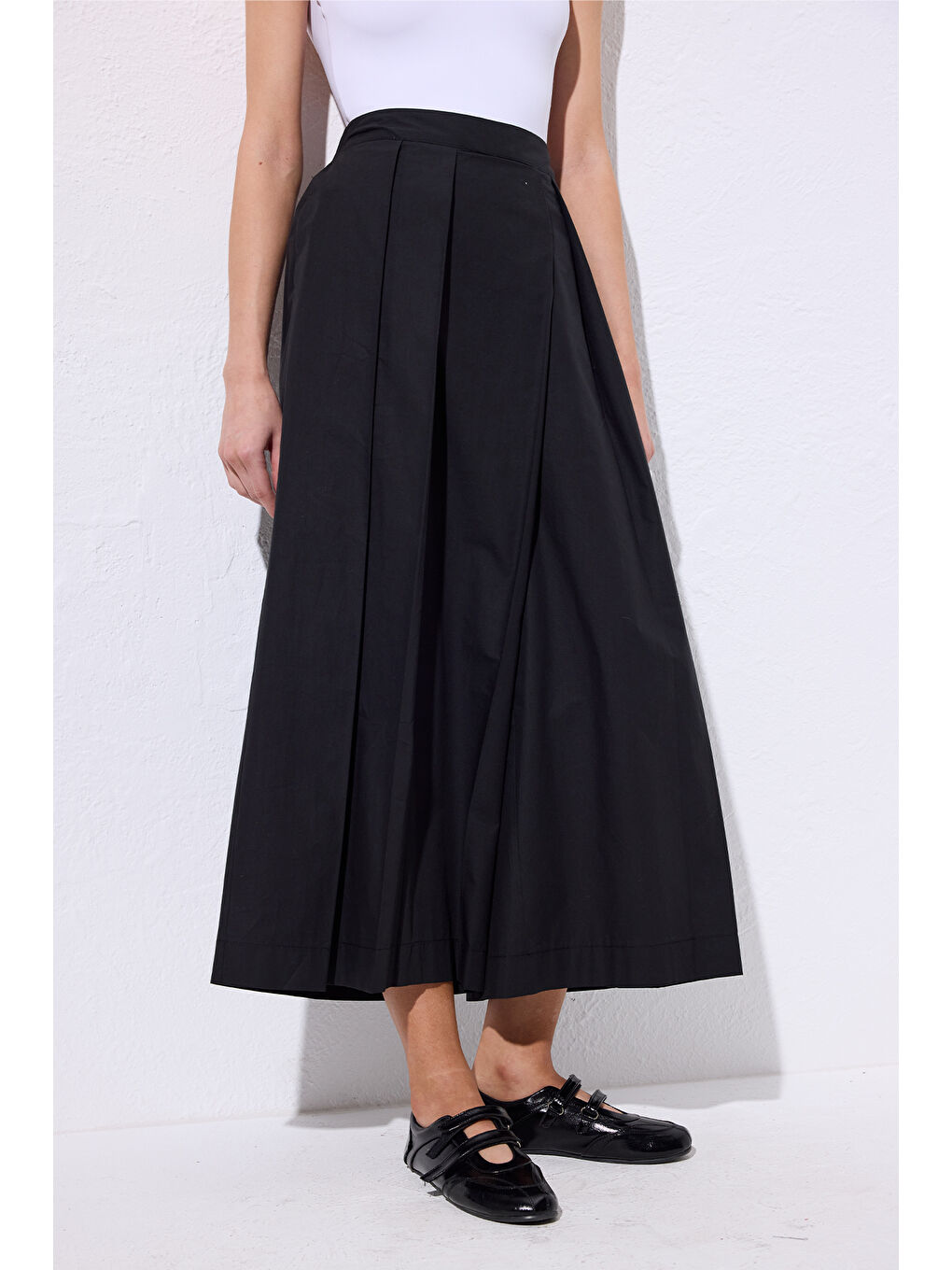 Geniş Pileli Pantolon Siyah-3